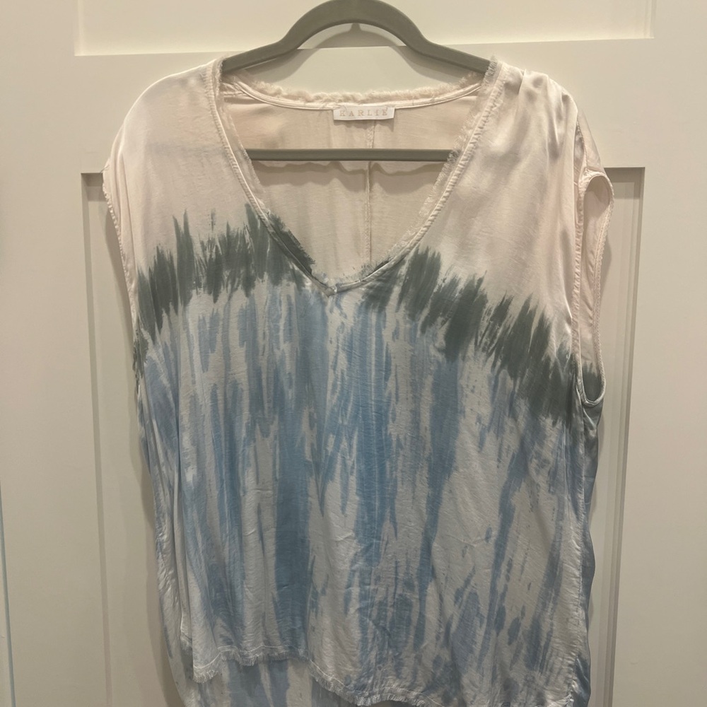 Karlie blouse large gray /blue colored new w/o tags rayon/viscose material